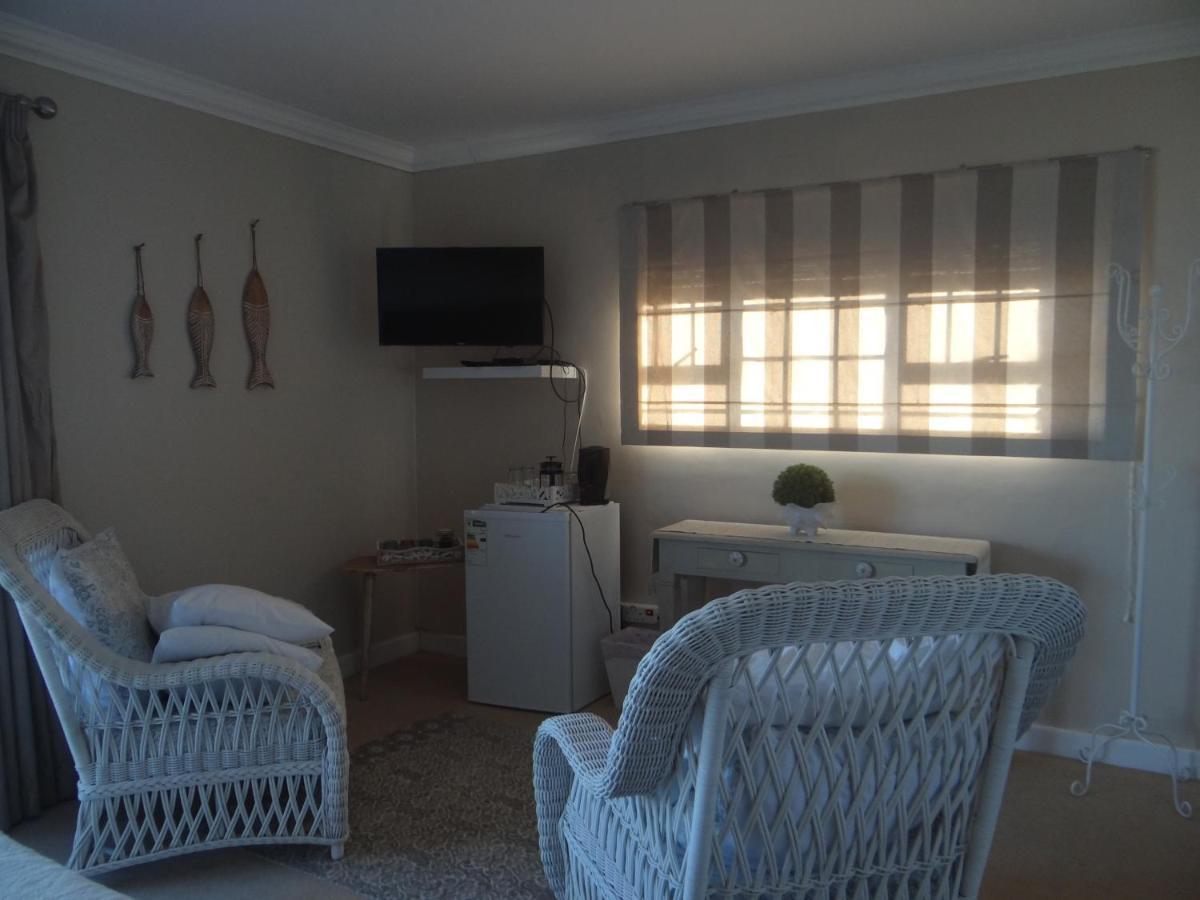 Beach House On 18P Repens Mosselbaai Buitenkant foto