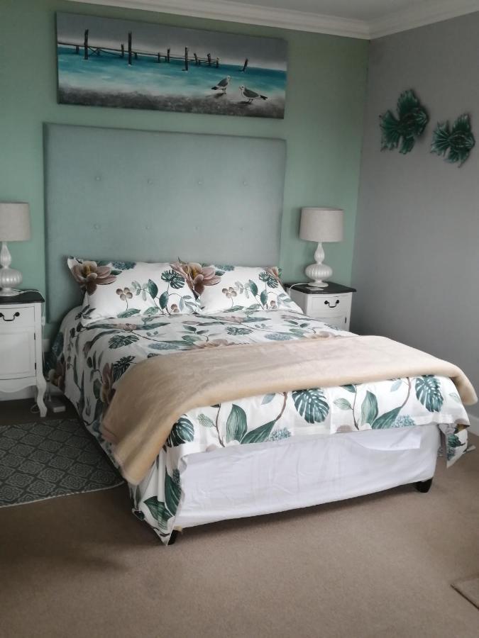 Beach House On 18P Repens Mosselbaai Buitenkant foto